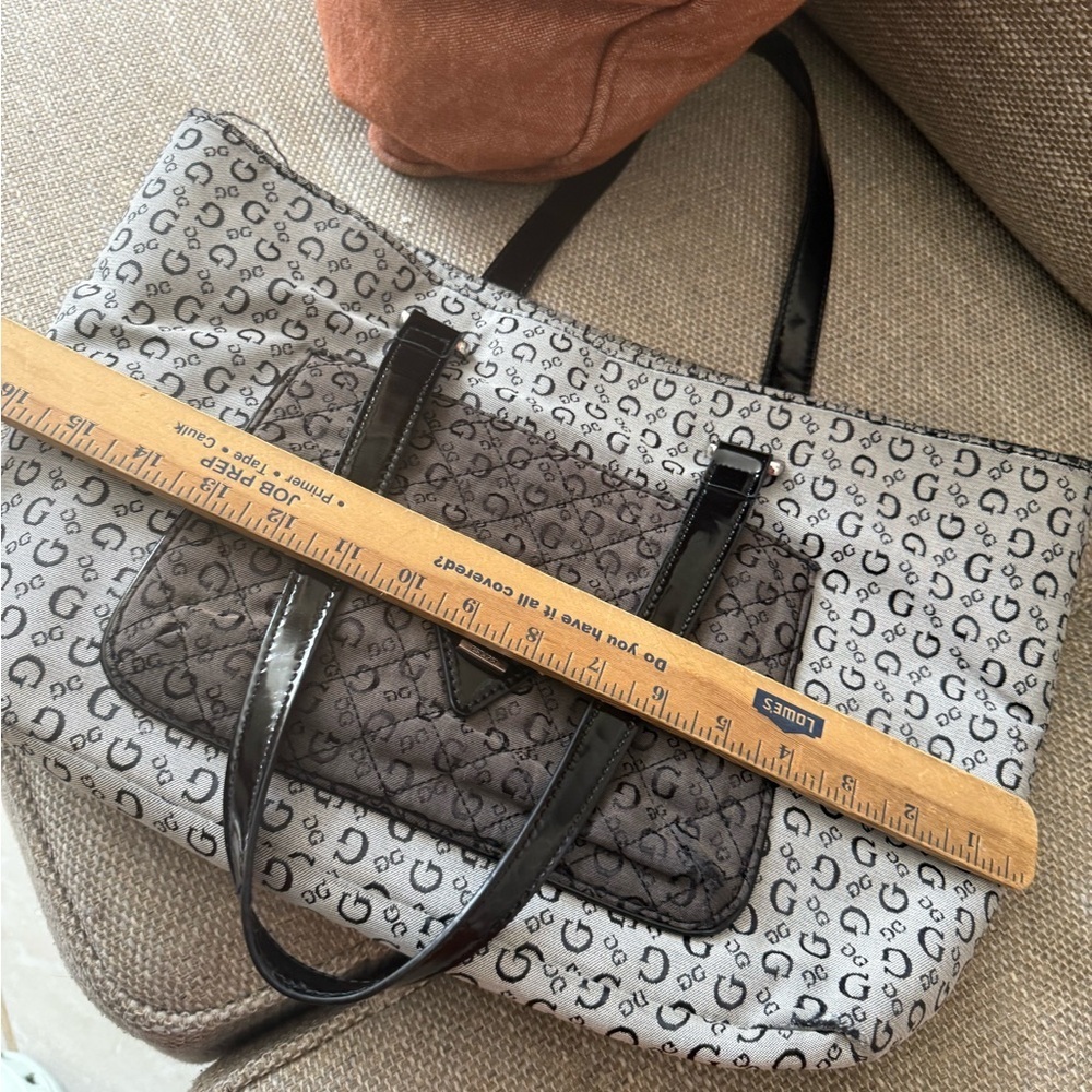 Guess Handbag - Picture 7 of 7
